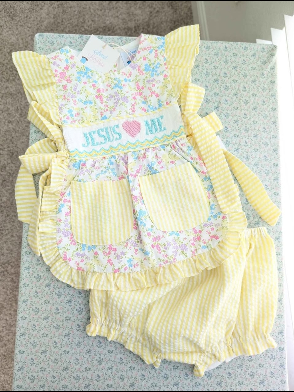 NWT 2T Smocked Jesus Loves Me Apron Bloomer Set